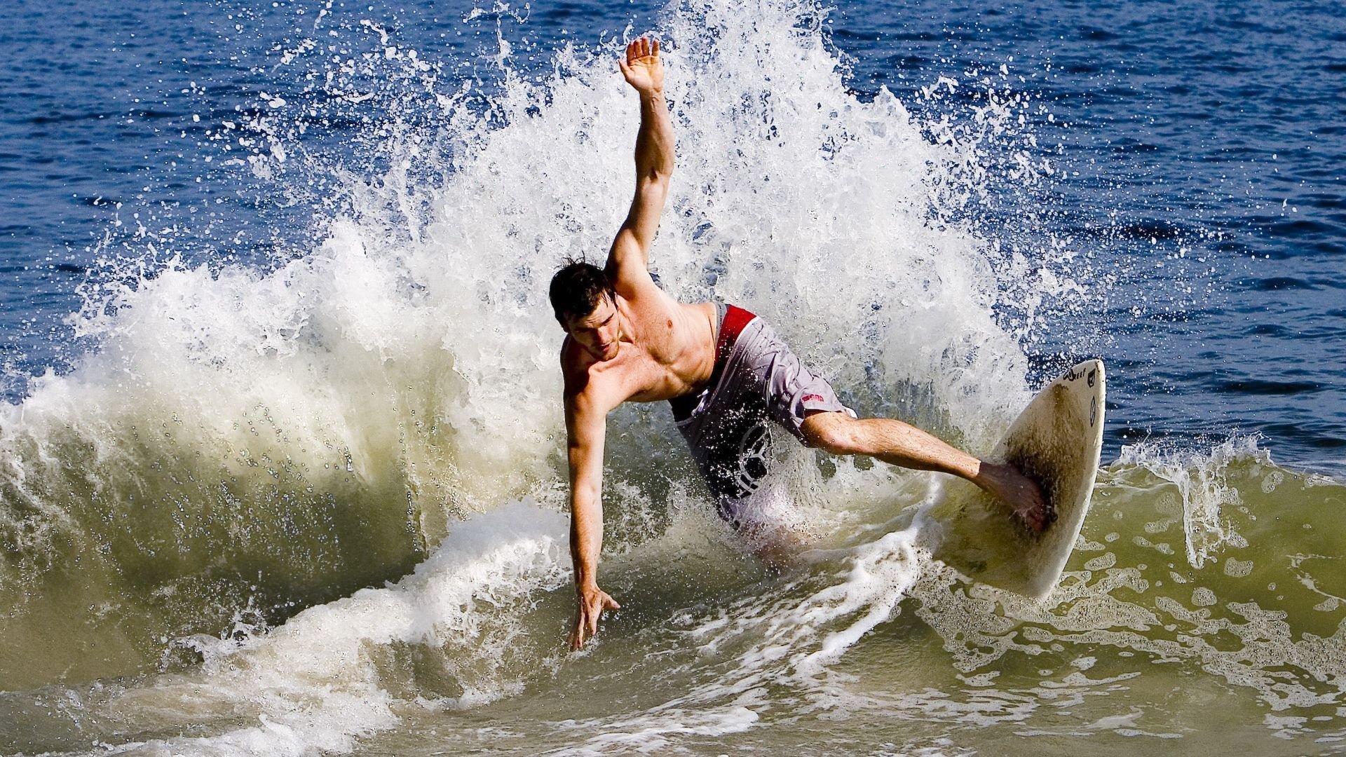 全国大学生田径锦标赛精彩纷呈，全国大学生田径比赛